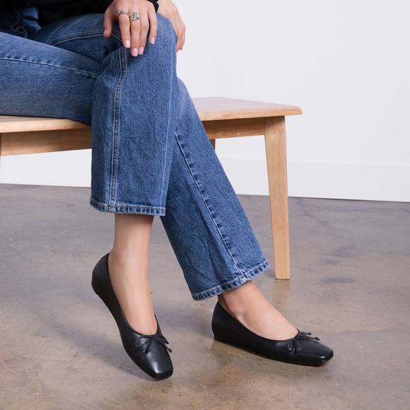 M. Gemi The Danza Black Leather Ballet Flats - Picture 2 of 13